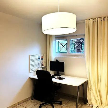Grande Maison Chaleureuse A Holiday home Bouliac