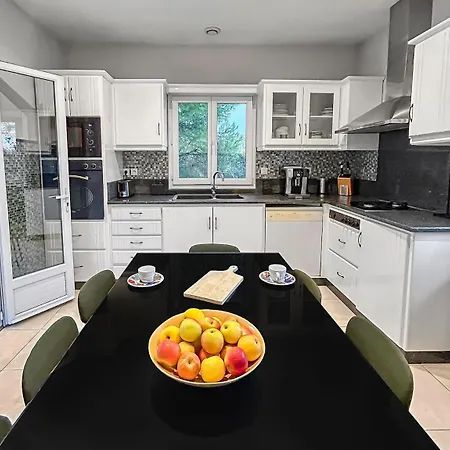 Vakantiehuis Grande Maison Chaleureuse A Bouliac