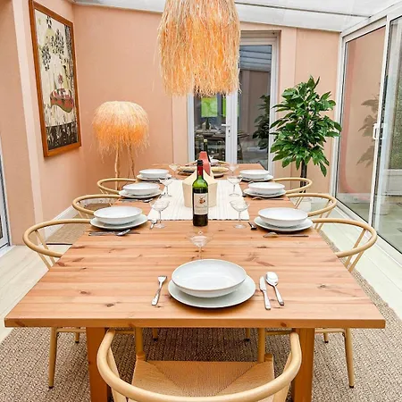 Grande Maison Chaleureuse A