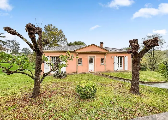 Grande Maison Chaleureuse A Feriehus *